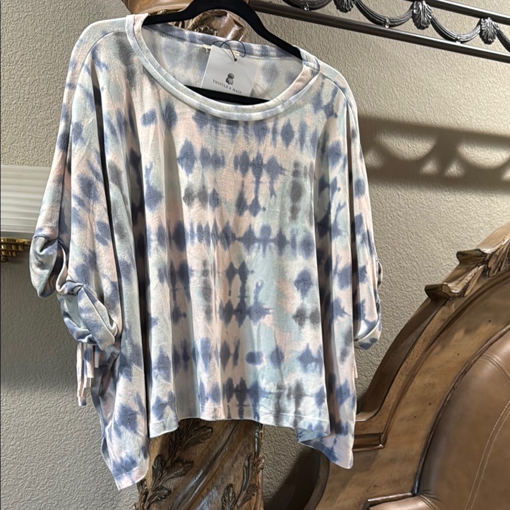 NWT Tie-Dye Blue and Cream Women's Top